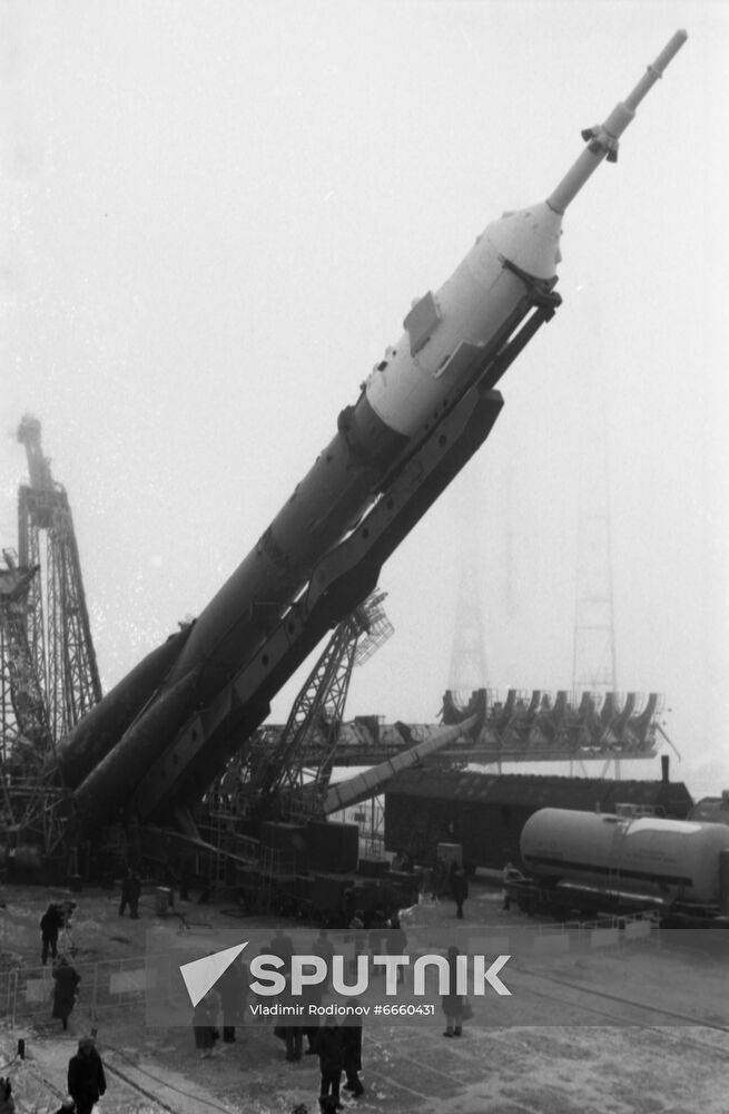 Soyuz TM-9 spacecraft