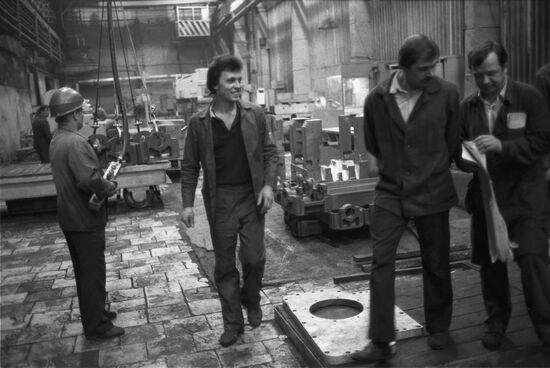 Anatoly Krasnikov, worker at Ordzhonikidze Machine Tool Plant