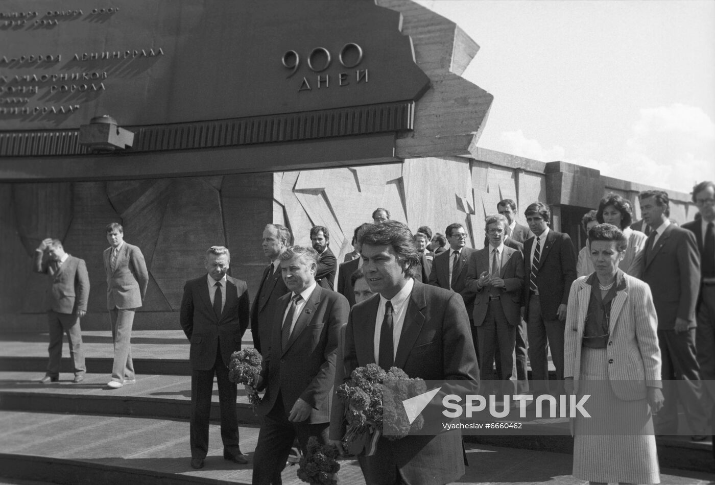 Spanish Prime Minister Felipe Gonzalez stays in Leningrad