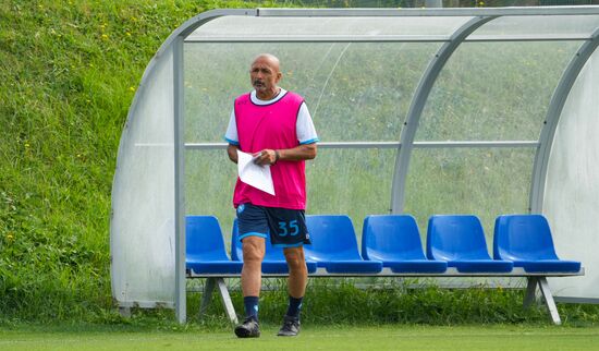 Italy Soccer Europa League Napoli Training