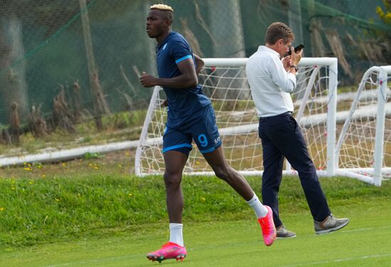 Italy Soccer Europa League Napoli Training