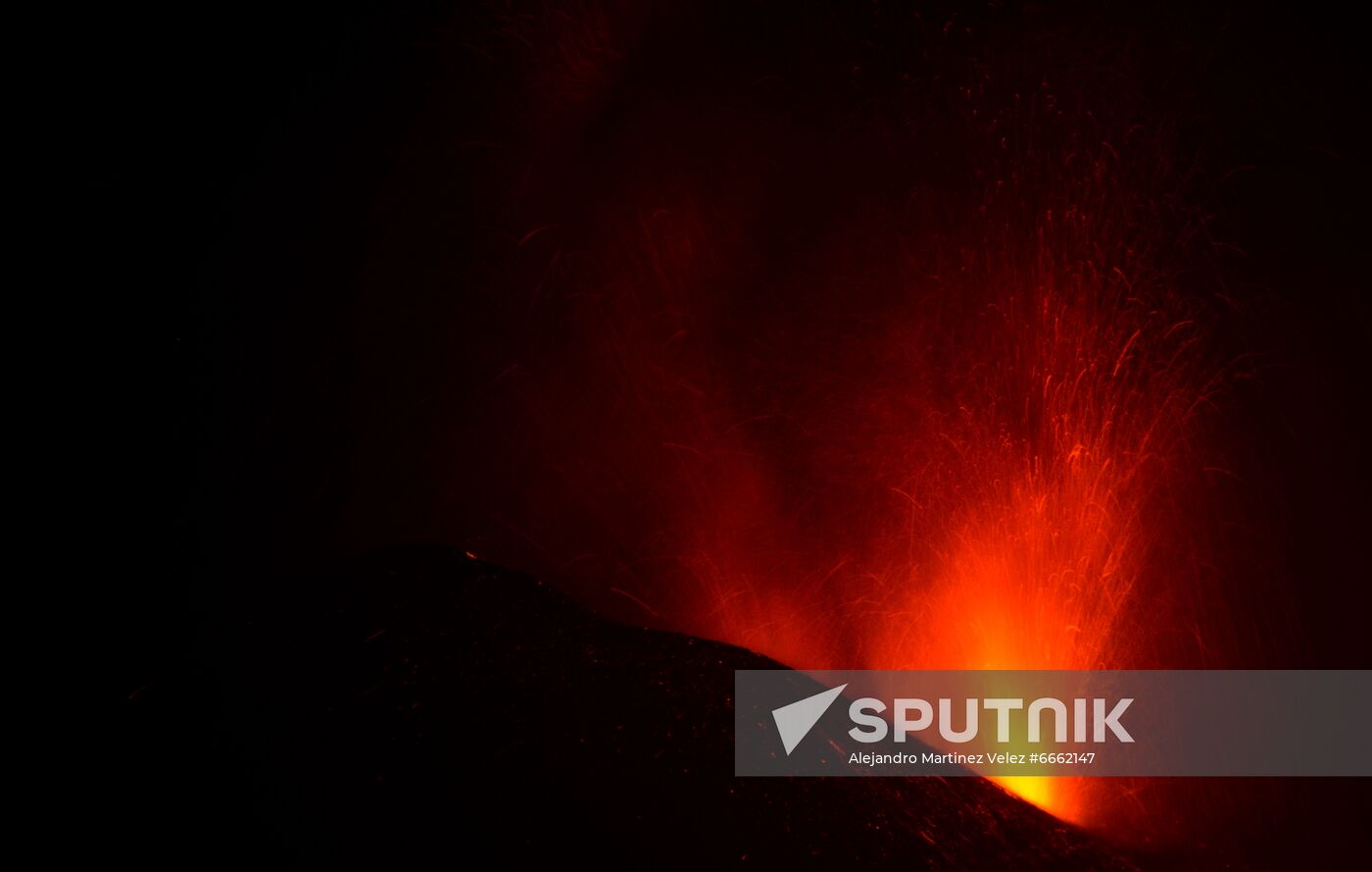 Spain Volcano Eruption