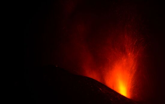 Spain Volcano Eruption