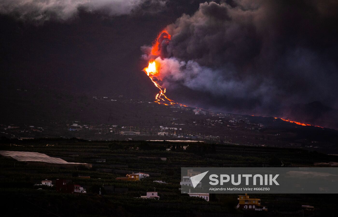 Spain Volcano Eruption