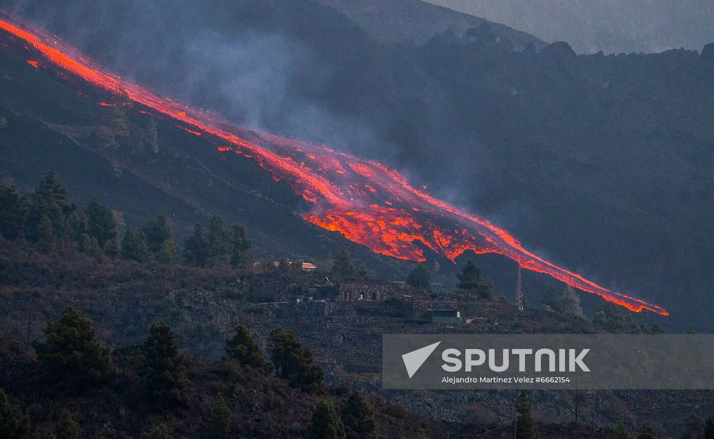Spain Volcano Eruption