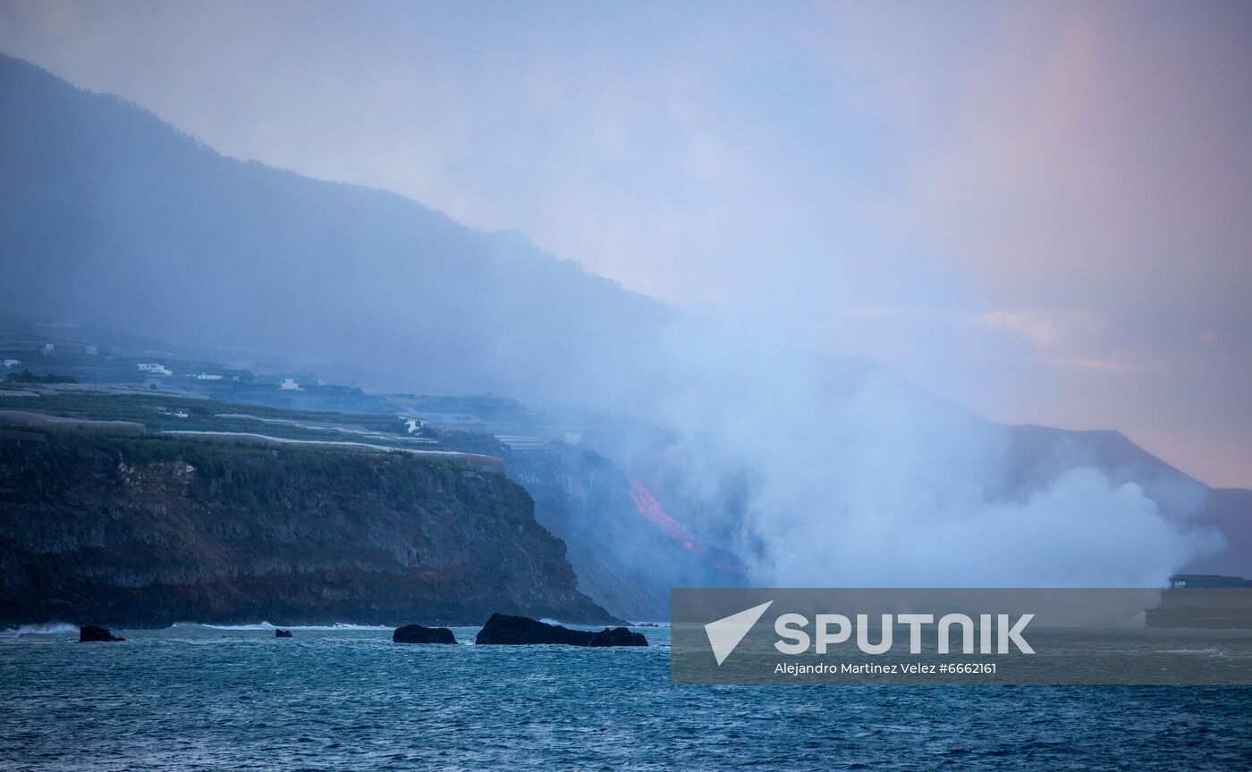 Spain Volcano Eruption