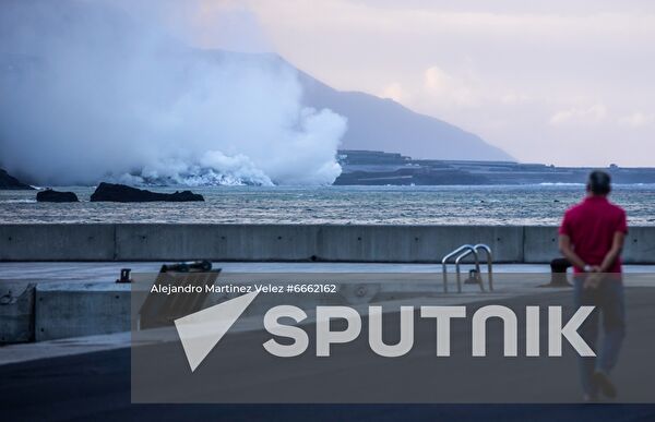 Spain Volcano Eruption