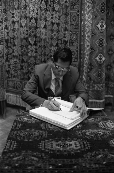 Sri Lankan playwright Dharmakirti in Ashgabat