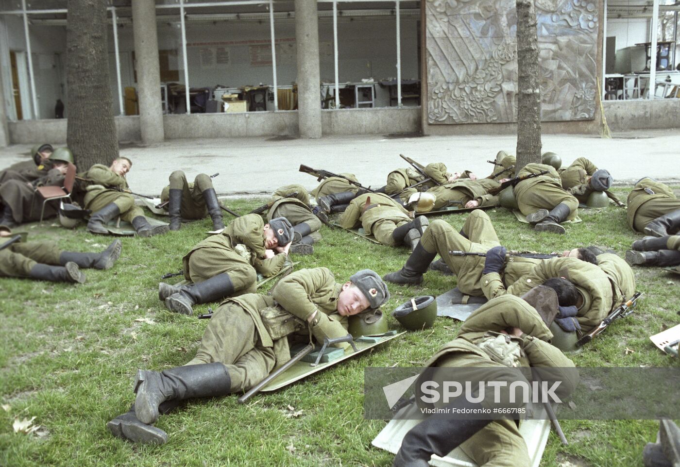 Conflict in Dushanbe, 1990