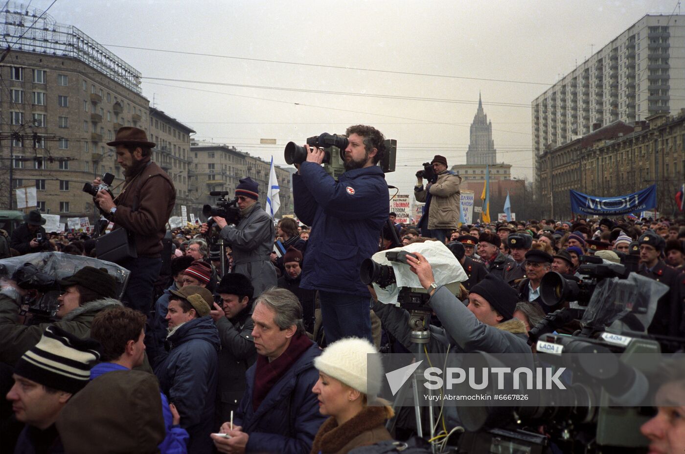 1990 rally for abolishing Soviet Communist Party's leading role