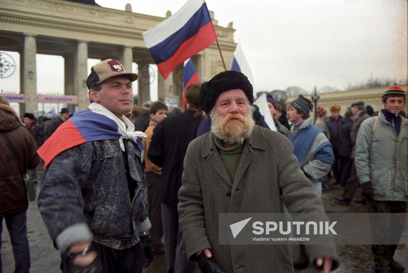 1990 rally for abolishing Soviet Communist Party's leading role