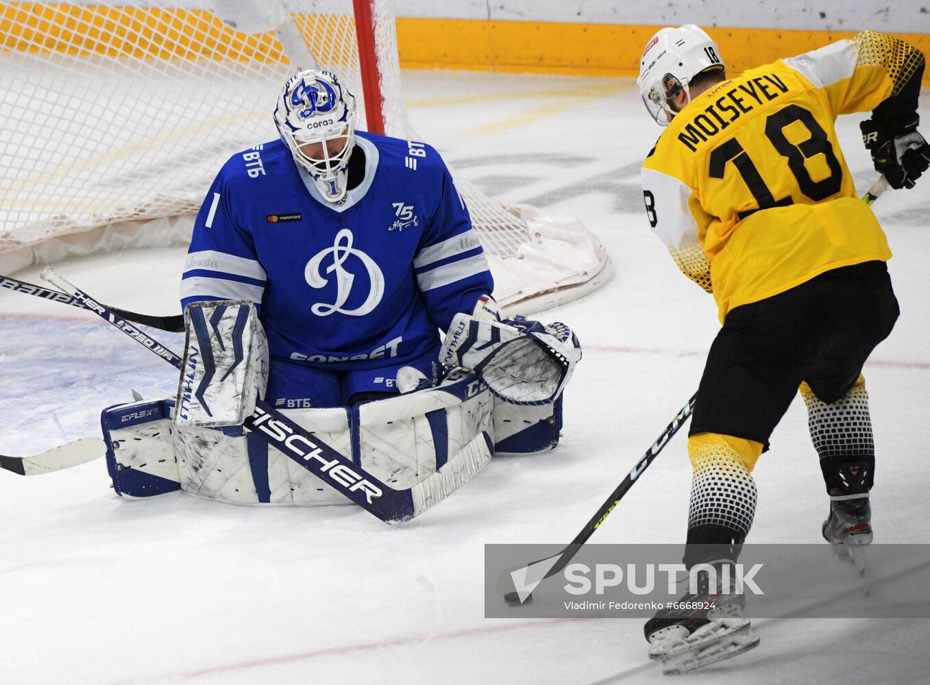 Russia Ice Hockey Kontinental League Dynamo - Severstal