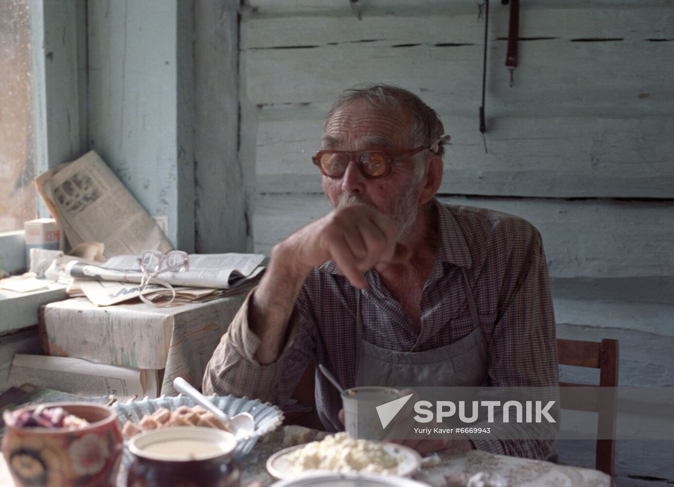 Resident of Kuyus village in Chemal District