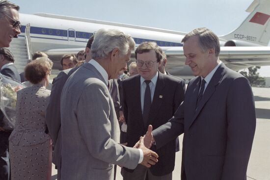 Soviet governmental delegation's visit to Australia