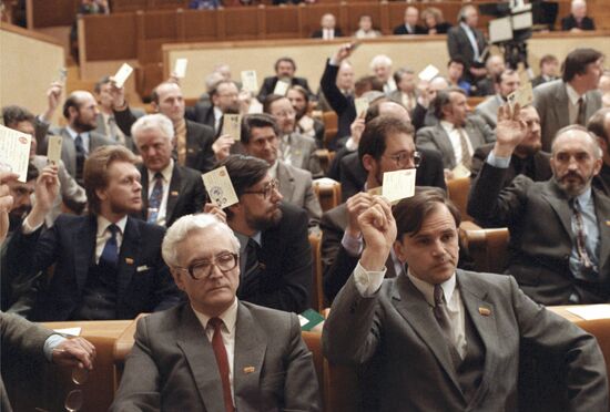 First session of Lithuanian Supreme Council