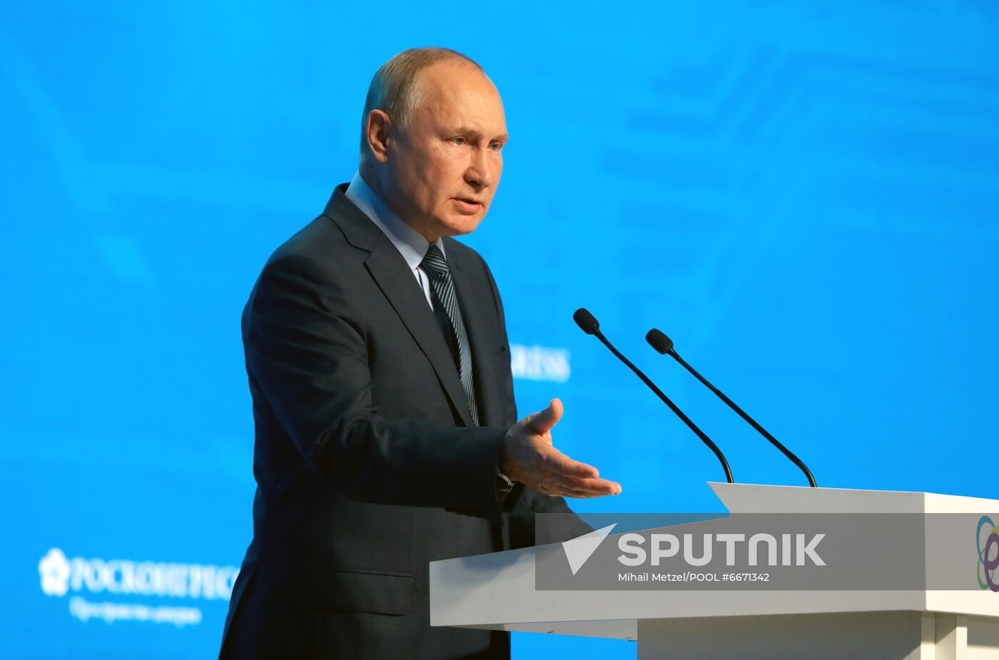 Russia Putin Russian Energy Week
