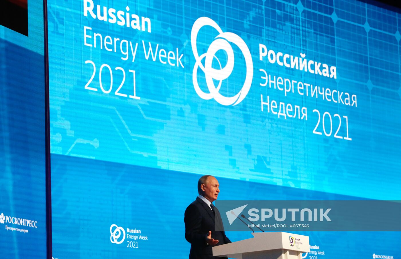 Russia Putin Russian Energy Week