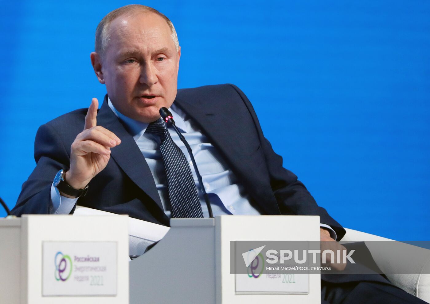 Russia Putin Russian Energy Week