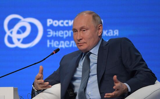 Russia Putin Russian Energy Week
