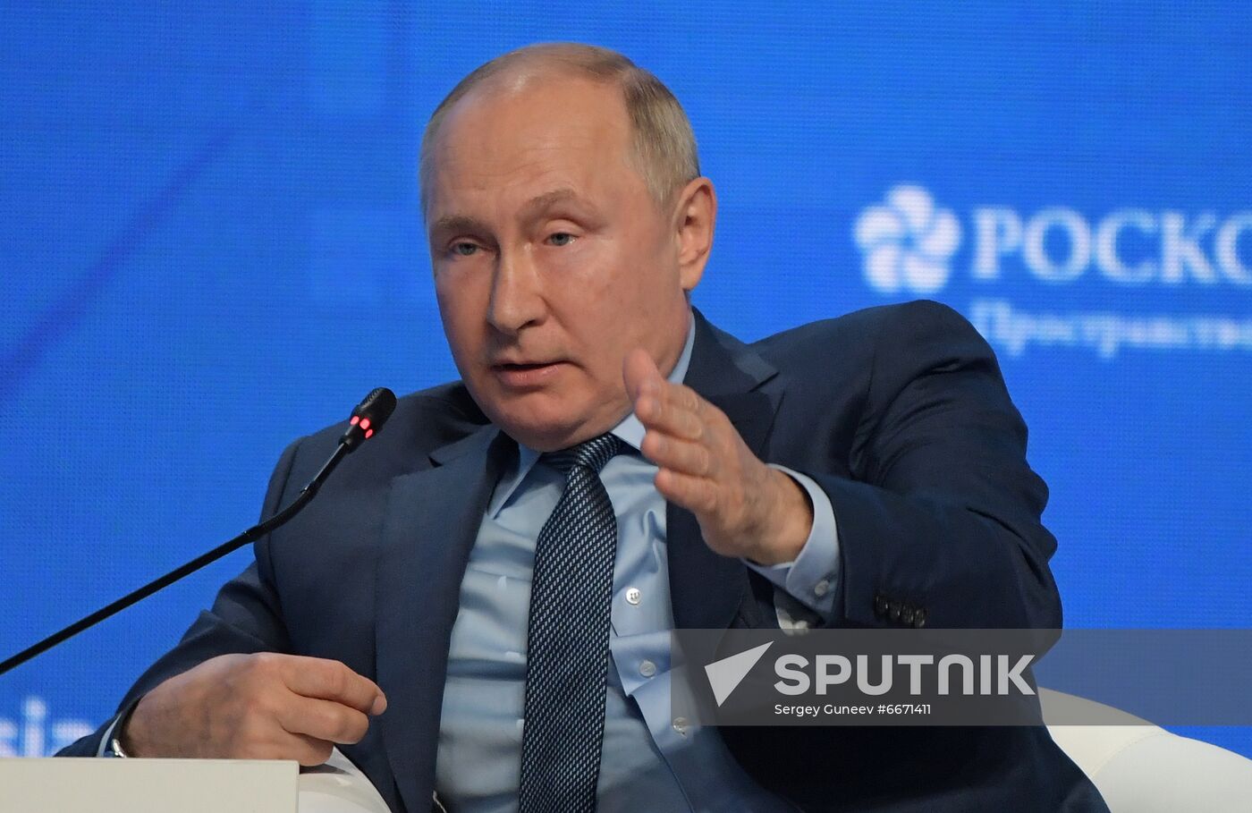Russia Putin Russian Energy Week