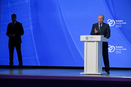 Russia Putin Russian Energy Week