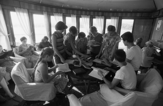 Perm schoolchildren on a river cruise