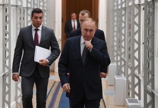 Russia Putin Northwestern Federal District