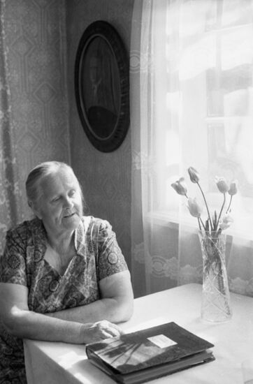 Donetsk coal miner John Pinter's widow