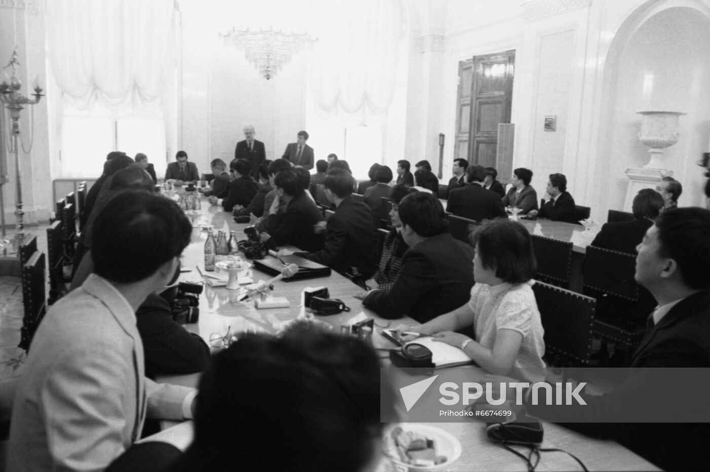 Thai delegation visits USSR
