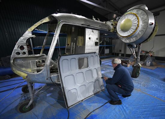 Avialift Vladivostok Co. restores aircraft