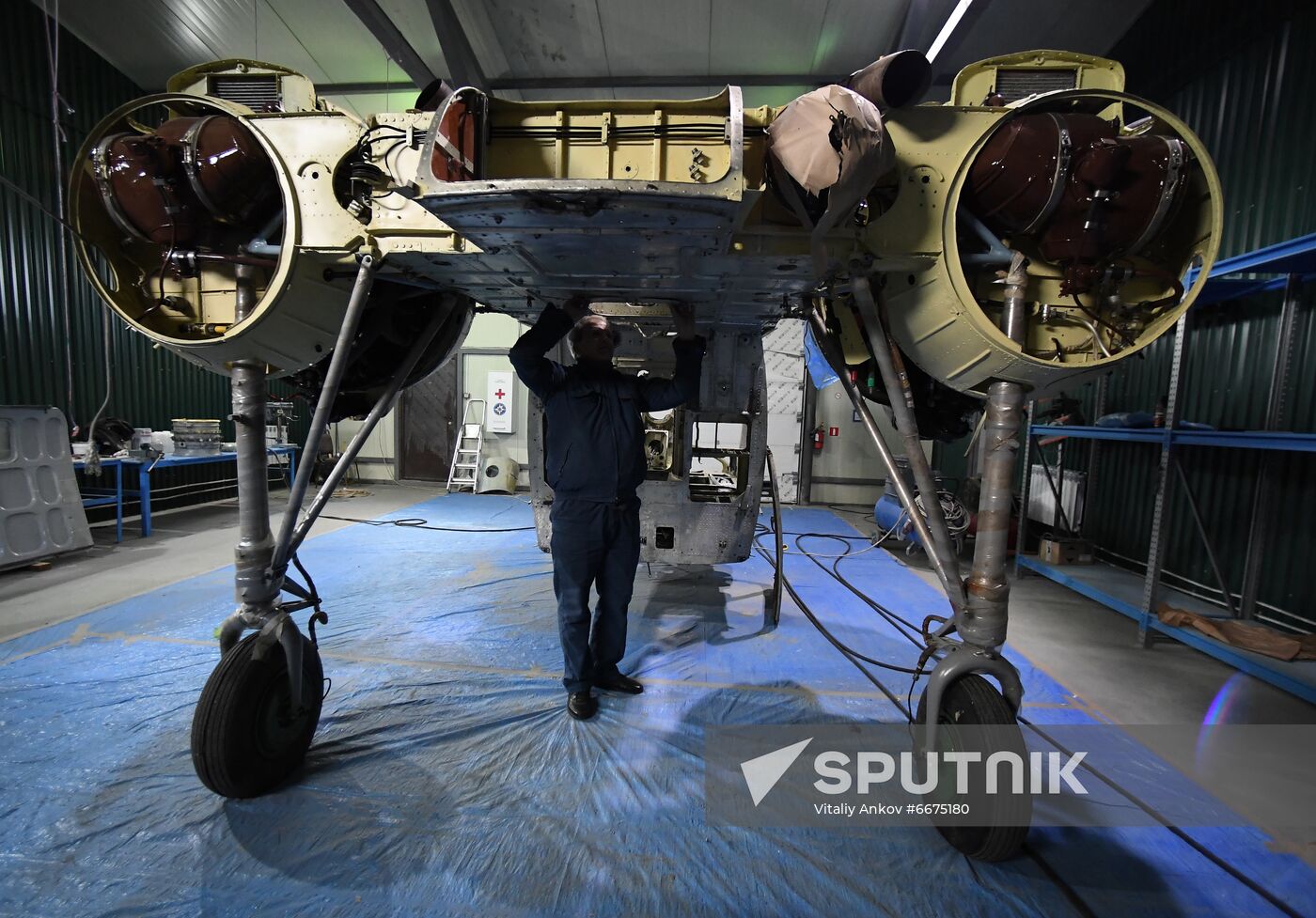 Avialift Vladivostok Co. restores aircraft