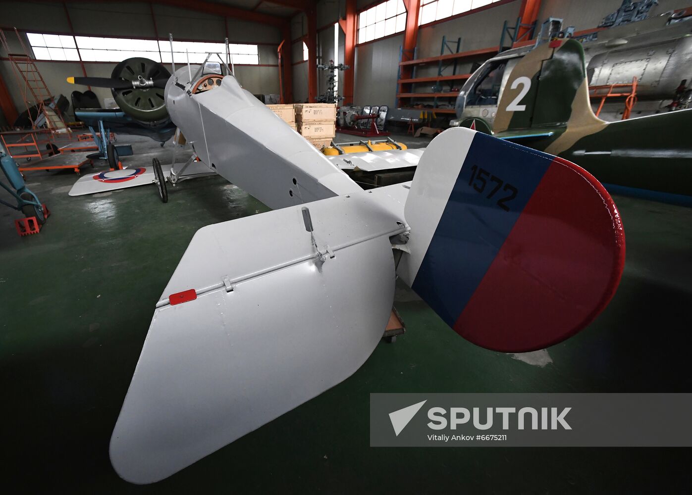 Avialift Vladivostok Co. restores aircraft
