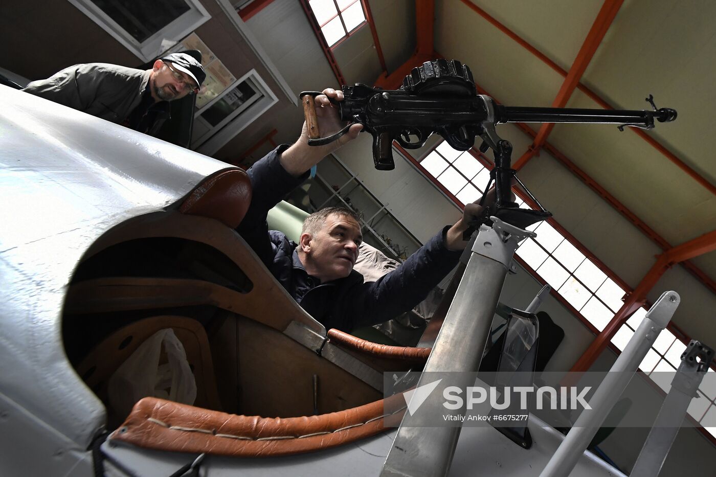 Avialift Vladivostok Co. restores aircraft