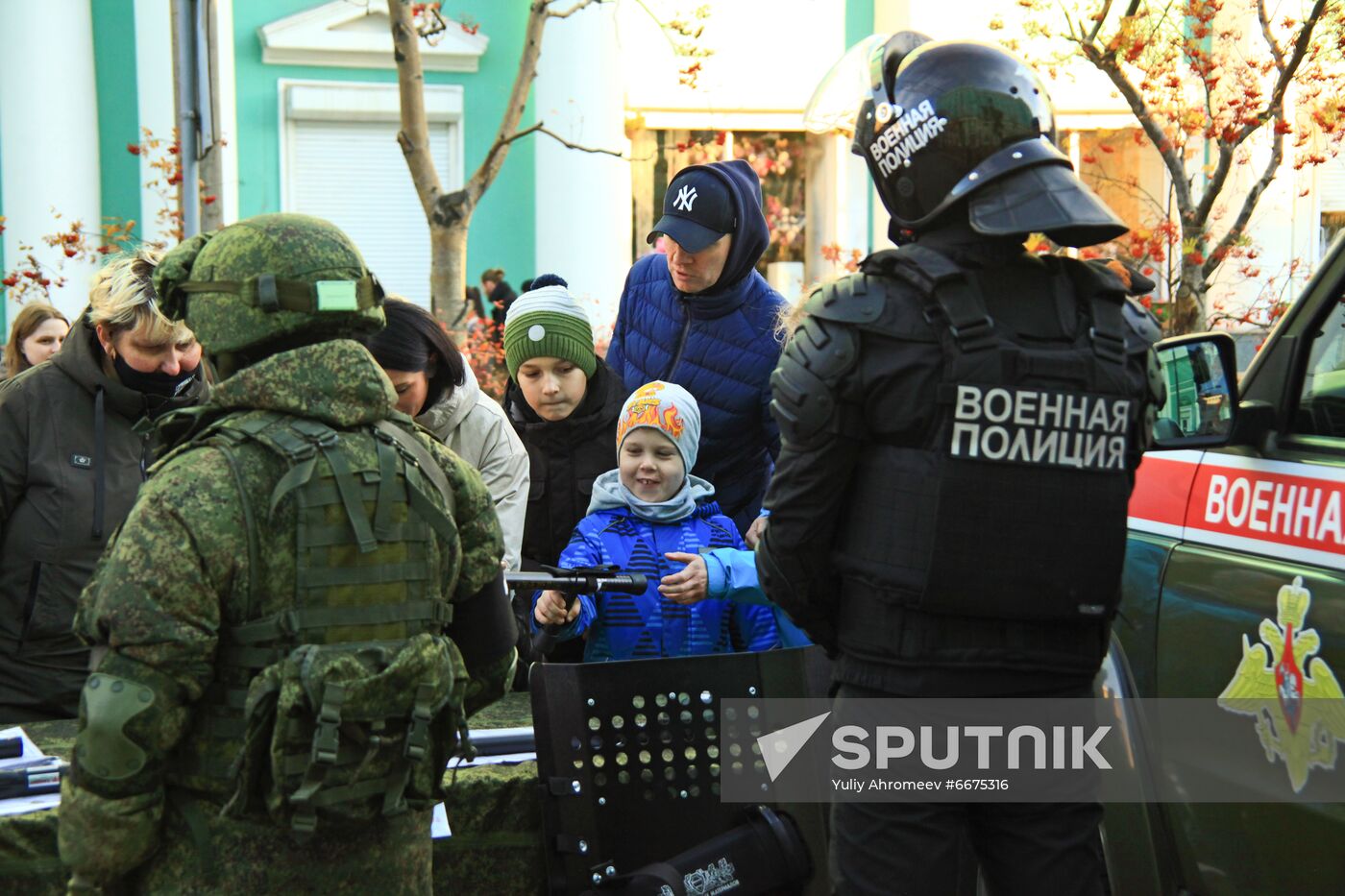 Celebrating 105th anniversary of Murmansk