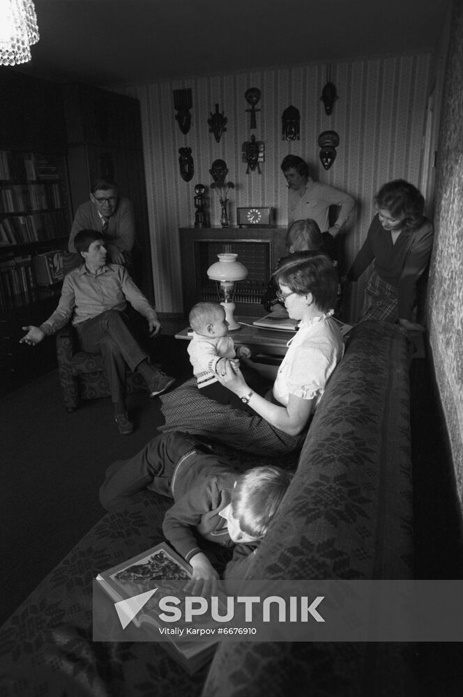 Vladimir Drachev with his family