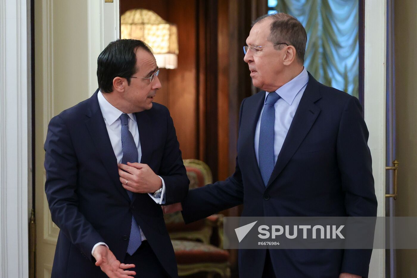 Russia Cyprus