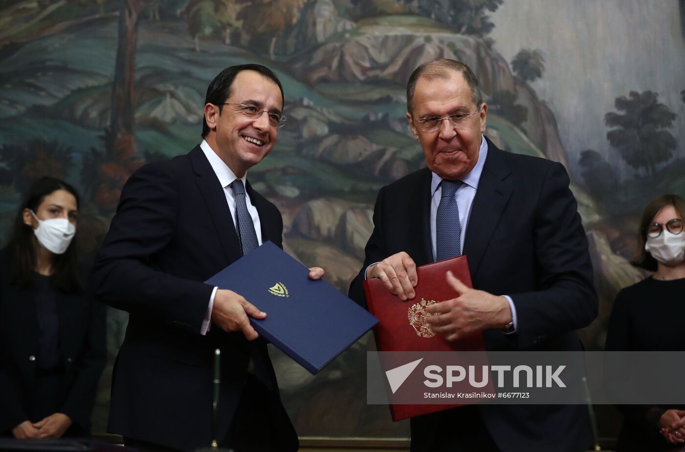 Russia Cyprus