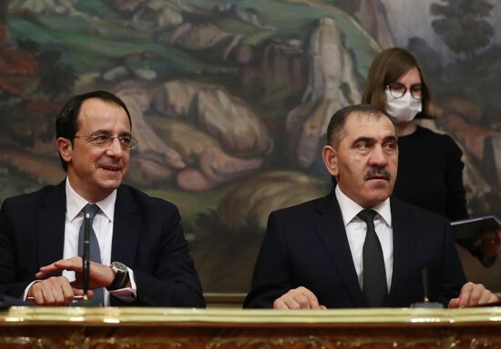 Russia Cyprus
