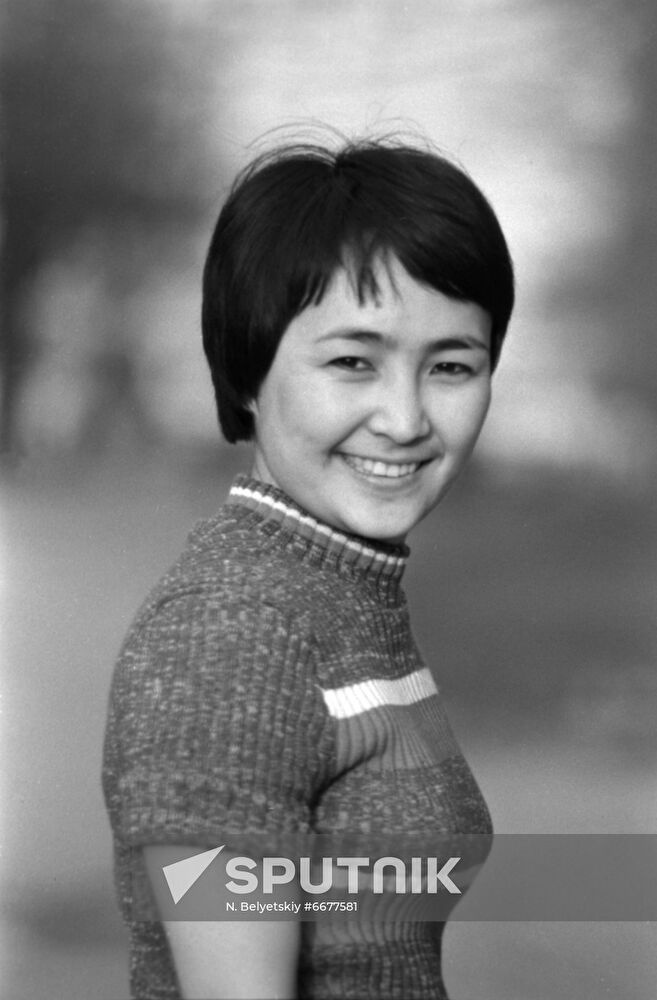 Elder Gafur Sarmuzin's nine daughters