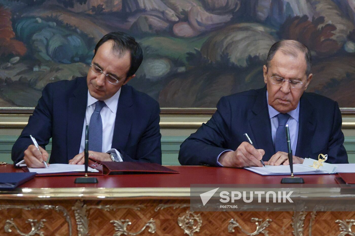 Russia Cyprus