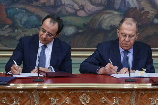 Russia Cyprus