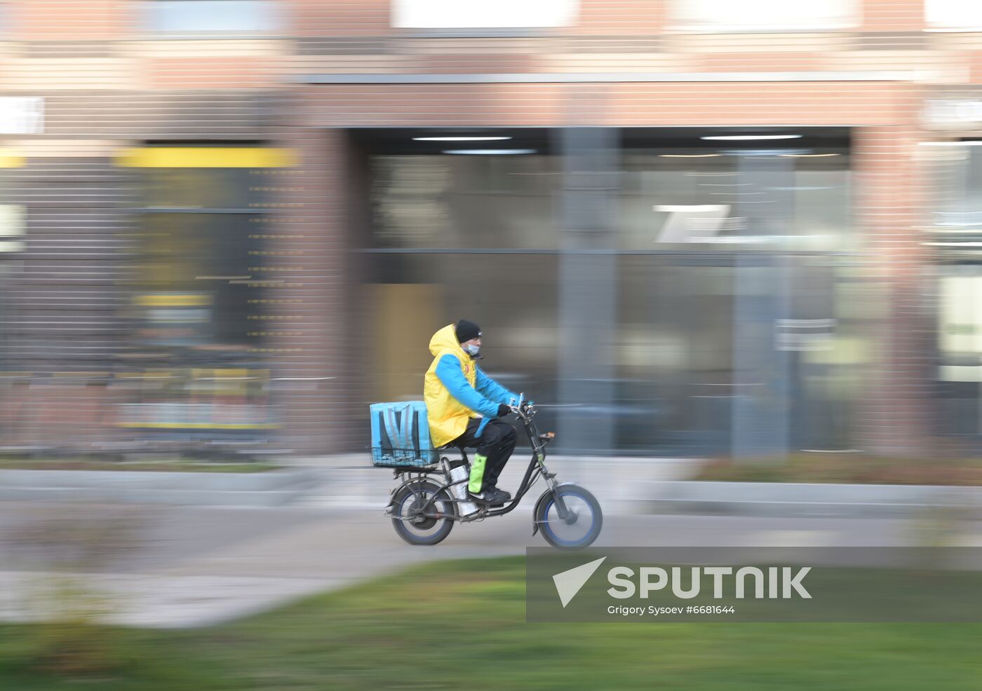 Britain Russia Coronavirus Food Delivery Services