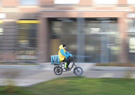 Britain Russia Coronavirus Food Delivery Services