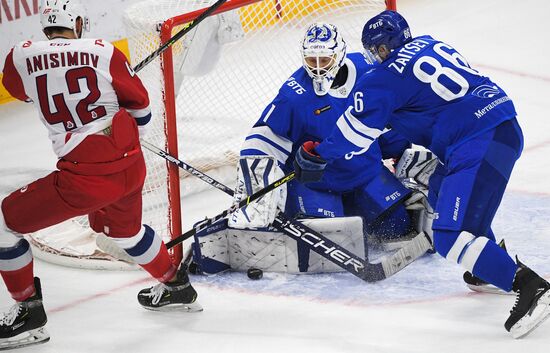 Russia Ice Hockey Kontinental League Dynamo - Lokomotiv