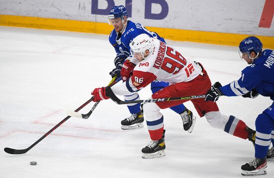Russia Ice Hockey Kontinental League Dynamo - Lokomotiv
