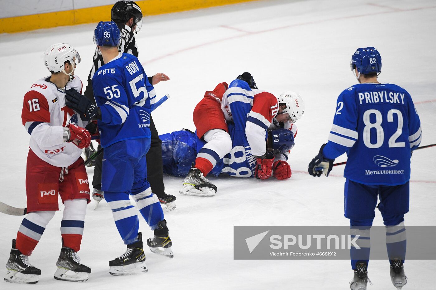 Russia Ice Hockey Kontinental League Dynamo - Lokomotiv