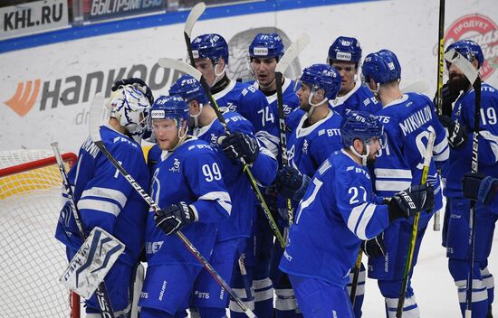 Russia Ice Hockey Kontinental League Dynamo - Lokomotiv