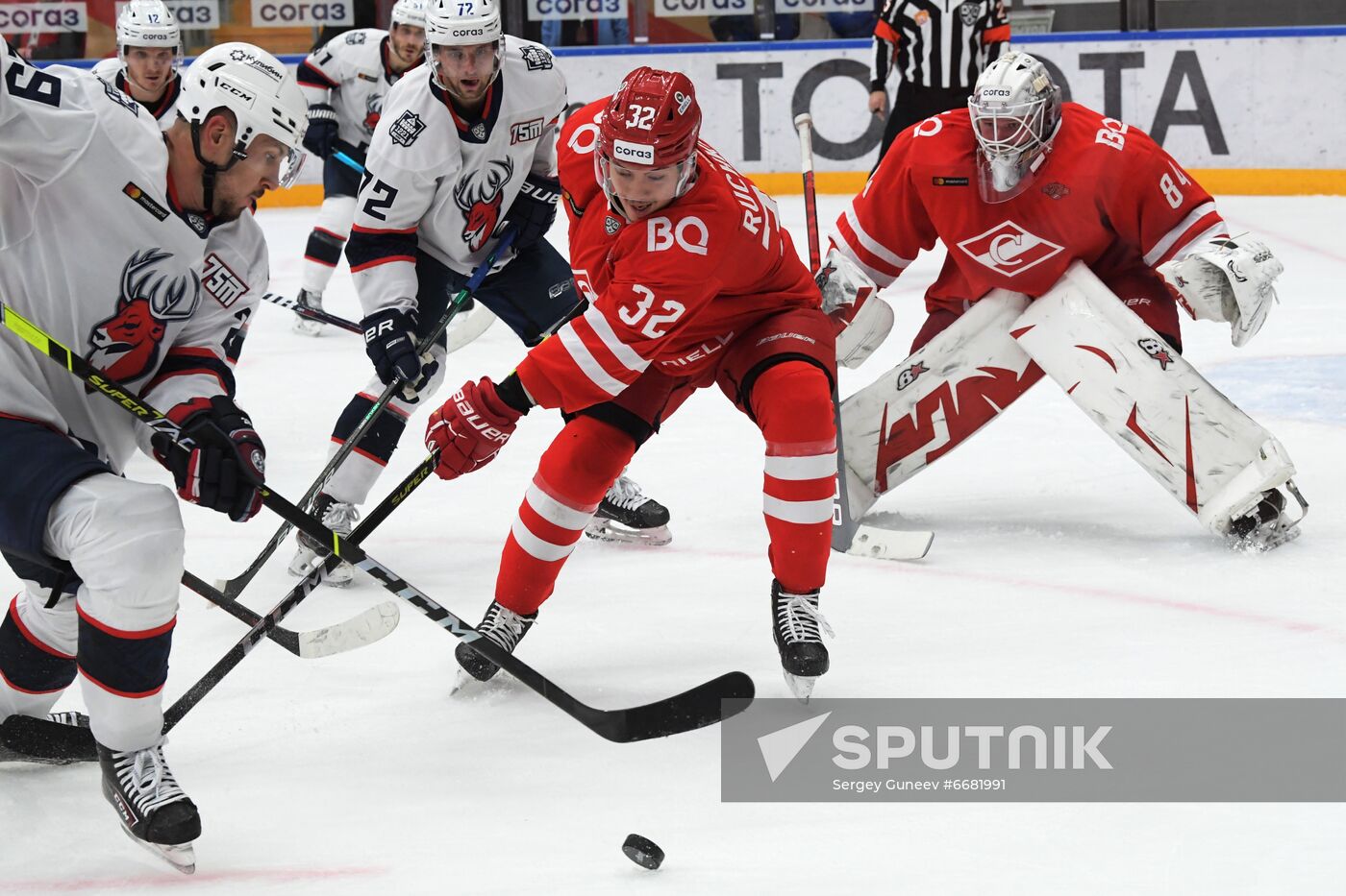 Russia Ice Hockey Kontinental League Spartak - Torpedo