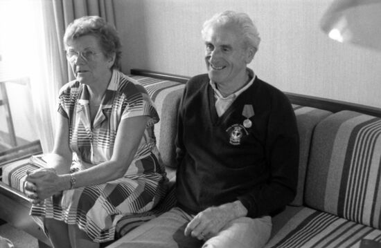 Spouses Stanley and Carolina Dayton vacation in USSR