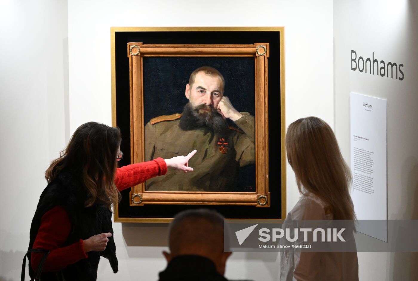 Russia Art Auction Sales Exhibition